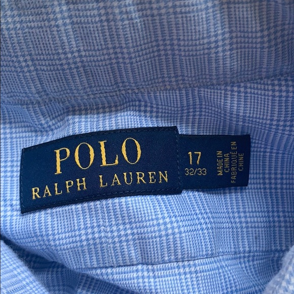 Button down - Picture 2 of 2